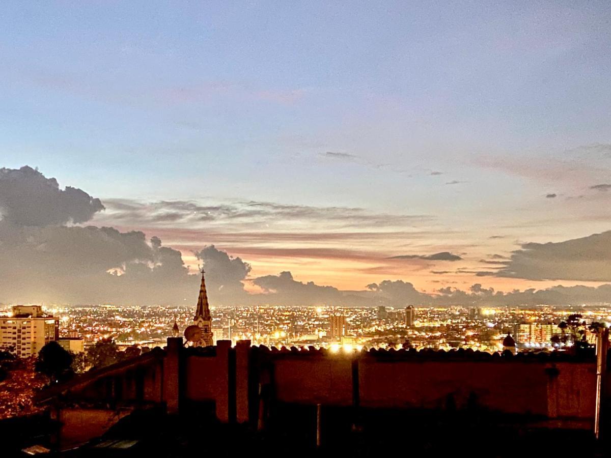 Xia Xue House La Candelaria - Bogota 360 City View Eksteriør billede